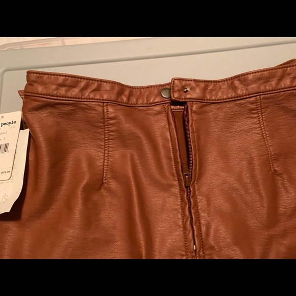 Free People Faux Leather Mini Skirt - Size 4 - Picture 6 of 6